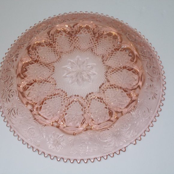 Gorgeous heavy pink glass dish - Picture 4 of 5
